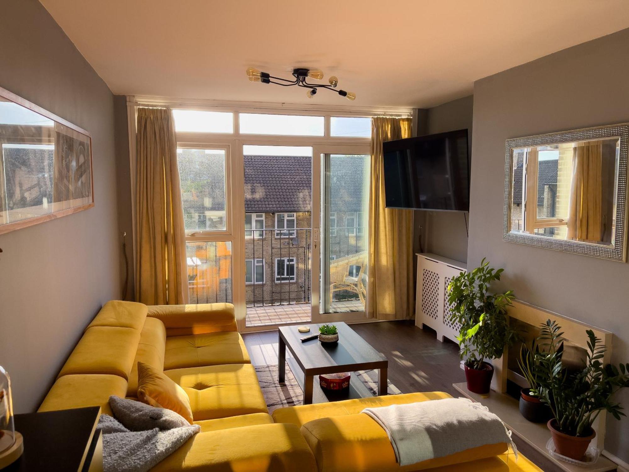 Beautiful 3-Bed Apartment At Swiss Cottage London Exterior photo